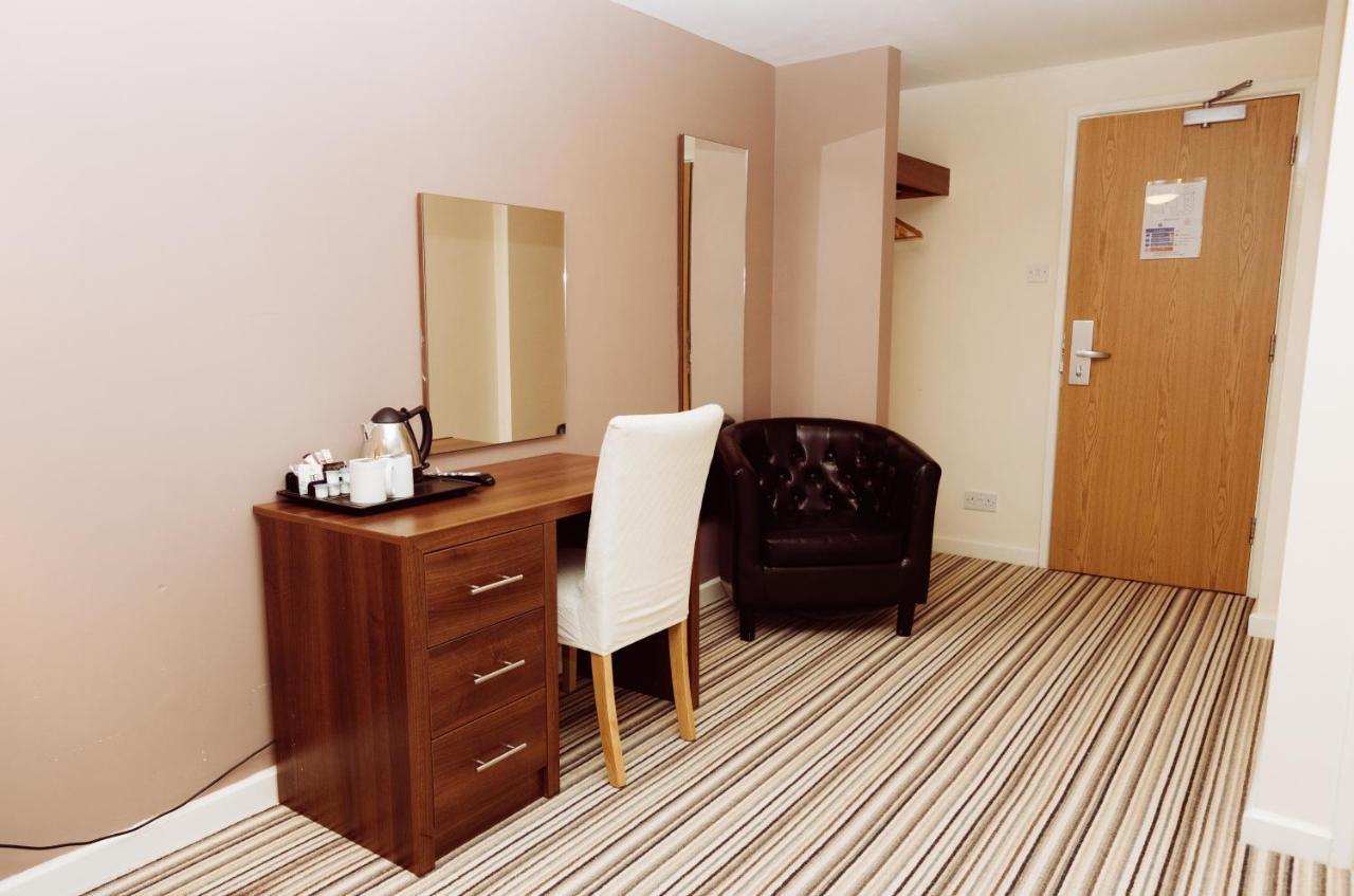 The Angel Hotel Alton  Luaran gambar